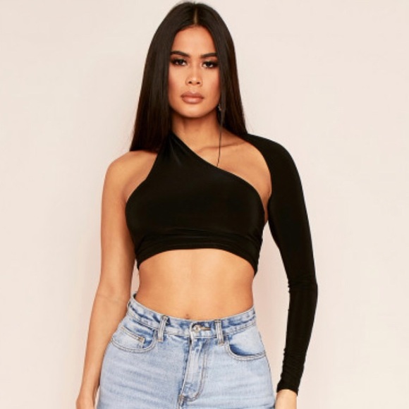 black one sleeve crop top